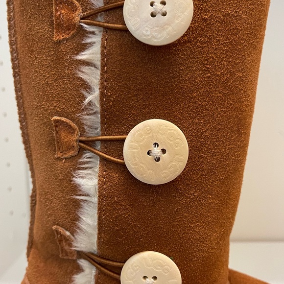 UGG Australia Bailey Suede Button Triplet II Water-Repellent Boots Size 7 - Picture 6 of 13